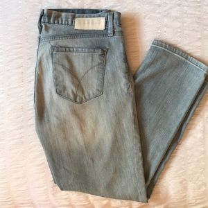 Calvin Klein Cropped Boyfriend Jeans